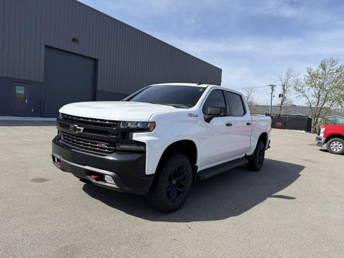 Used 2020 Chevrolet Silverado 1500 LT Trail Boss image 7