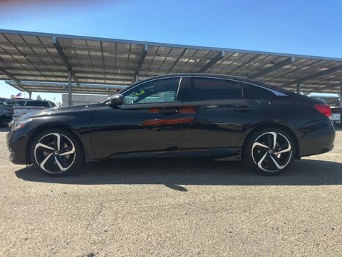 Used 2018 Honda Accord Sport image 7