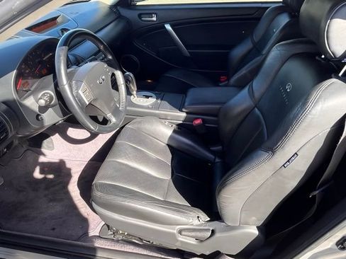 Used 2004 INFINITI G35 Coupe w/ Premium Pkg image 13