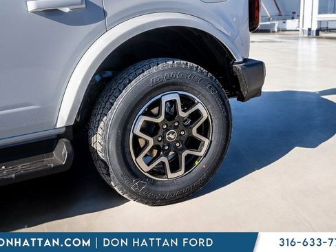 New 2025 Ford Bronco Outer Banks AWD/4WD image 39