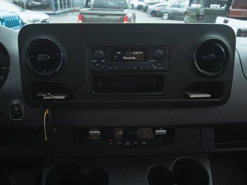 Used 2021 Mercedes-Benz Sprinter 2500 image 15