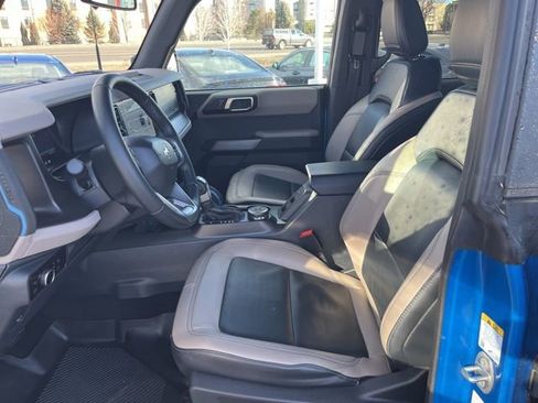 Used 2023 Ford Bronco Wildtrak image 15