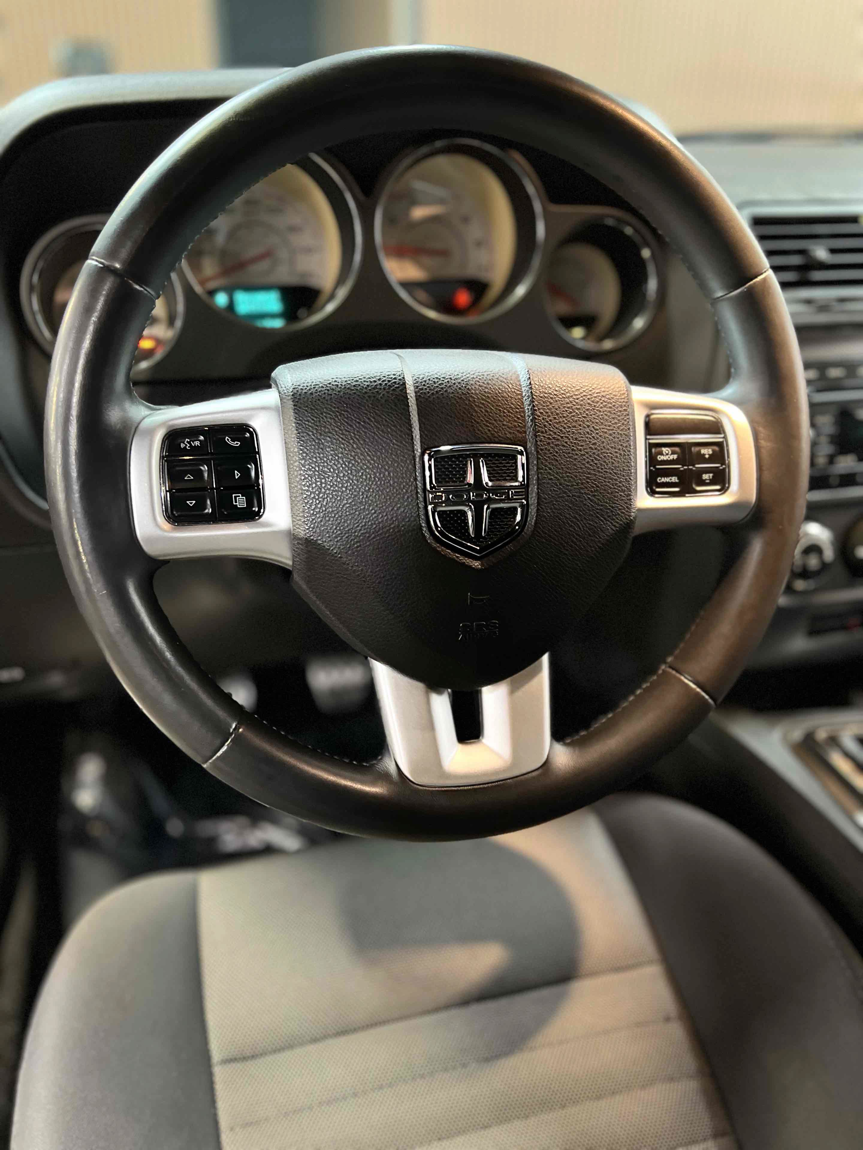 Used 2014 Dodge Challenger R/T RWD image 57