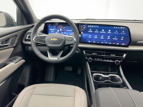 New 2026 Chevrolet Traverse LT image 26