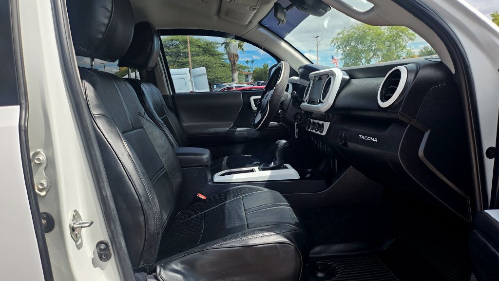 Used 2020 Toyota Tacoma SR RWD image 19