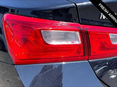 Used 2023 Chevrolet Malibu LT FWD image 22