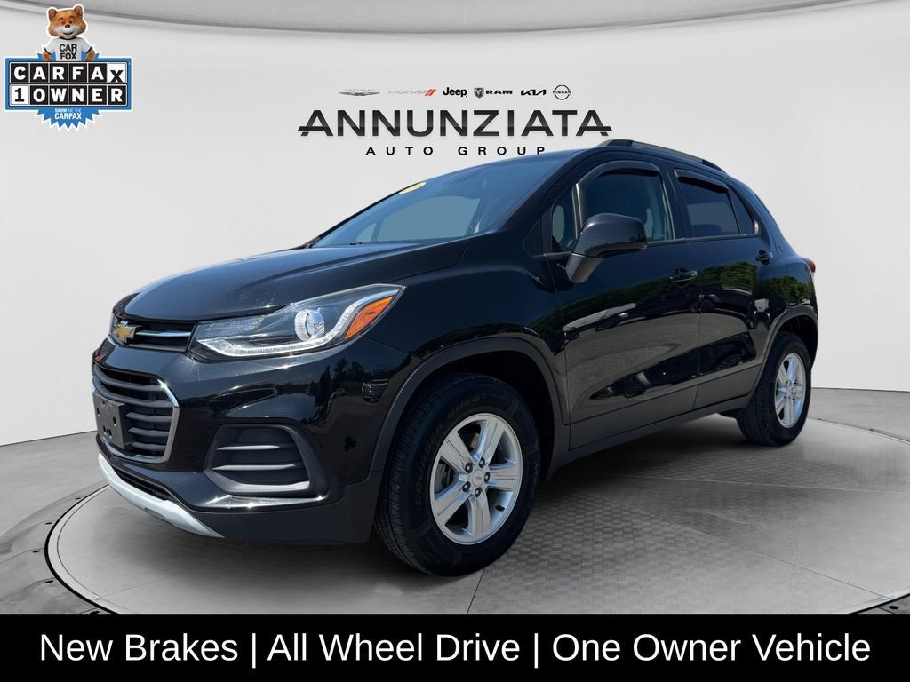 Used 2021 Chevrolet Trax LT w/ Premium Seat Package AWD/4WD image 1