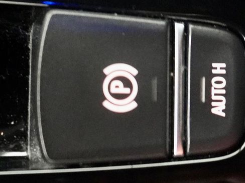 Used 2019 BMW 530e w/ Convenience Package image 24