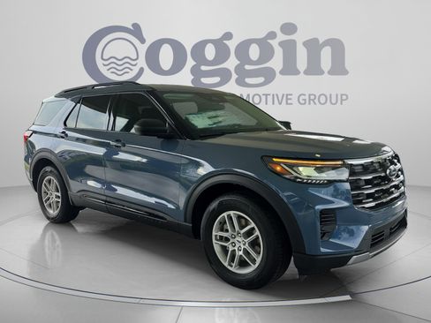 New 2026 Ford Explorer Active RWD image 7