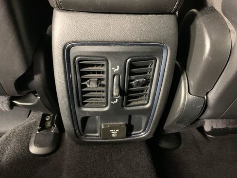 Used 2021 Jeep Grand Cherokee Laredo w/ Security & Convenience Group AWD/4WD image 31