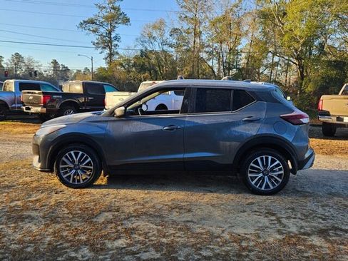 Used 2024 Nissan Kicks SV w/ Interior Electronics Package image 5