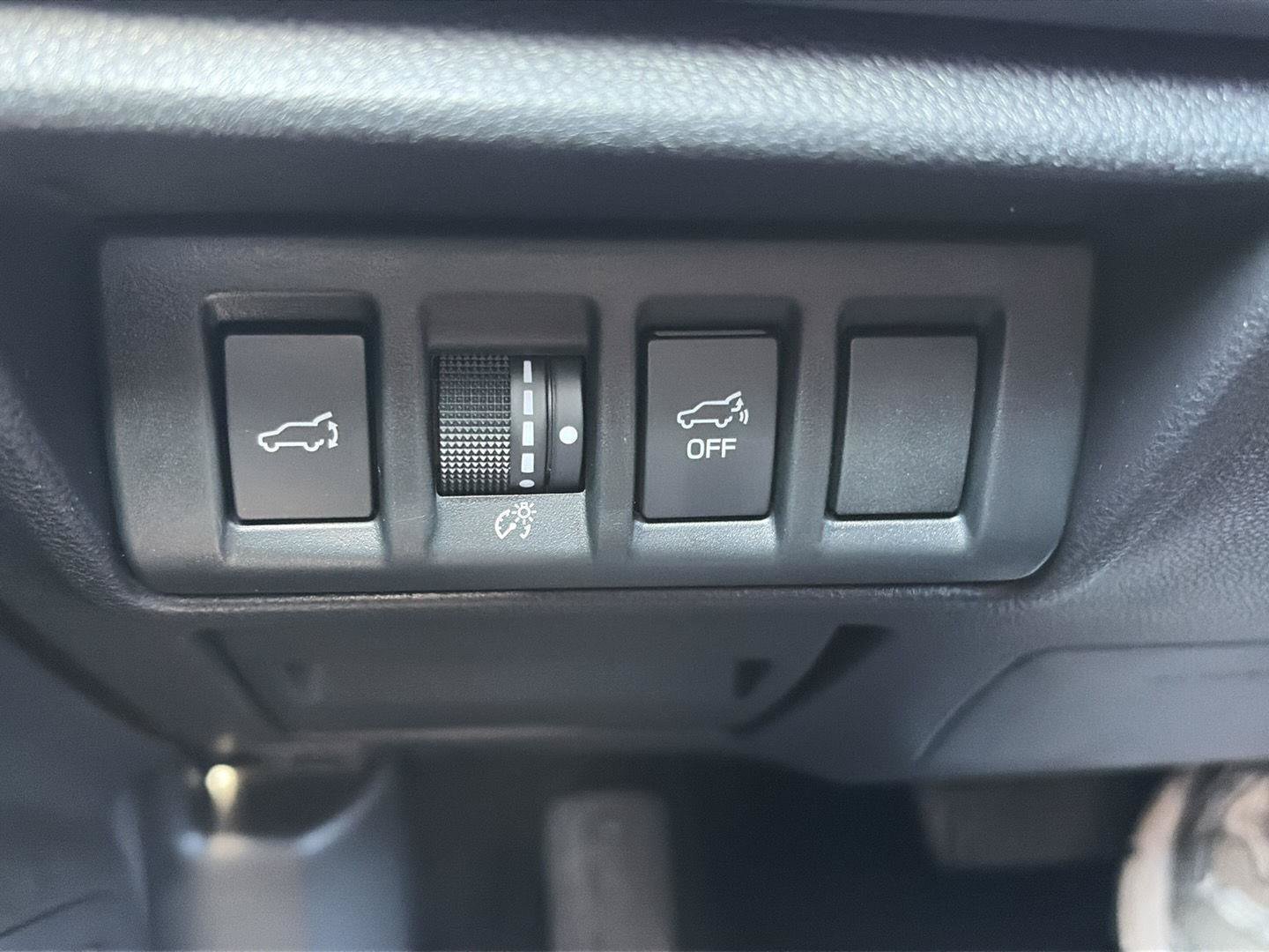 Certified 2024 Subaru Outback Limited AWD/4WD image 10