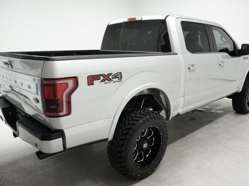 Used 2015 Ford F150 Platinum w/ Equipment Group 701A Luxury AWD/4WD image 4