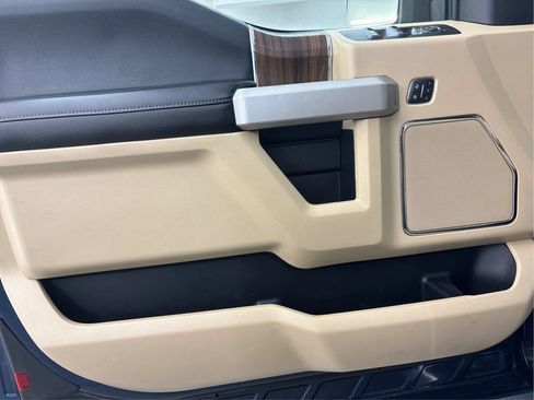 Used 2015 Ford F150 Lariat AWD/4WD image 25