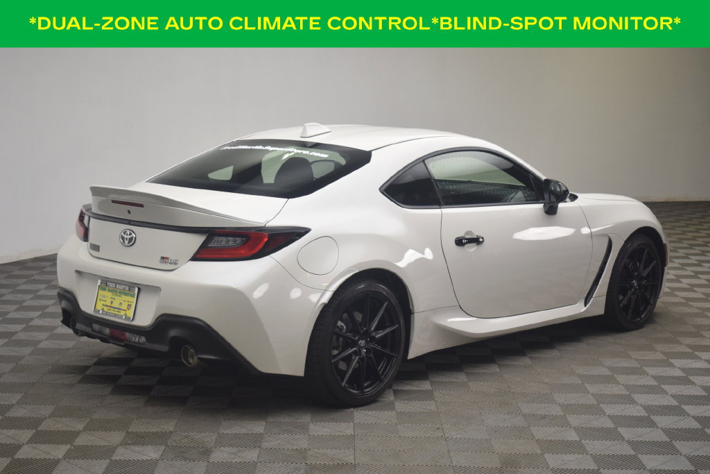 Used 2025 Toyota GR86 Premium w/ ALL Weather Mat Package (TMS) RWD image 5