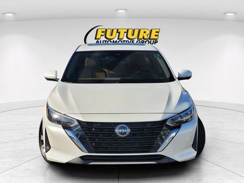 Used 2025 Nissan Sentra SV w/ SV Premium Package FWD image 2