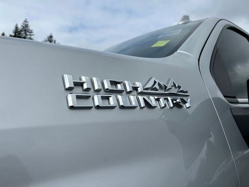 Used 2022 Chevrolet Silverado 3500 High Country AWD/4WD image 29