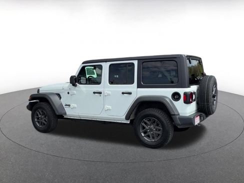 Used 2025 Jeep Wrangler Unlimited Sport AWD/4WD image 10