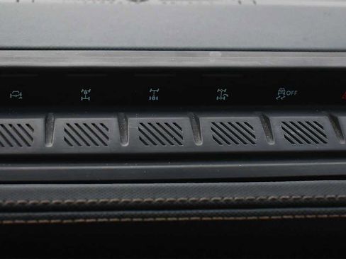 Used 2022 Ford Bronco Raptor image 29