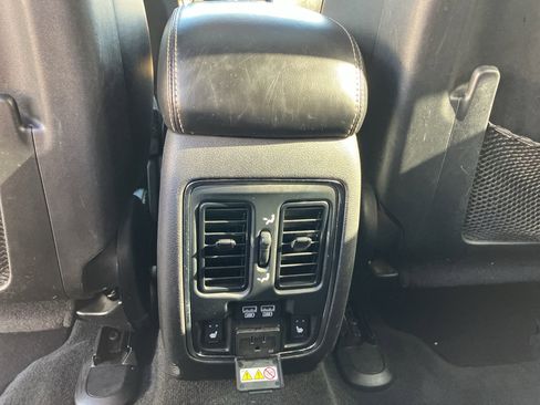 Used 2014 Jeep Grand Cherokee Limited image 32