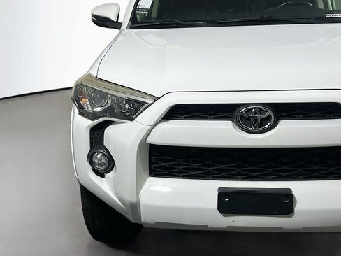 Used 2016 Toyota 4Runner SR5 Premium AWD/4WD image 10
