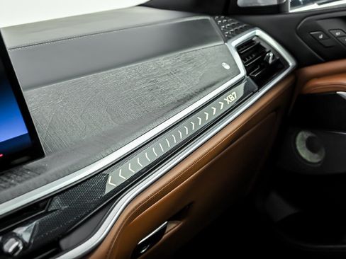 Used 2024 BMW ALPINA XB7 AWD/4WD image 32