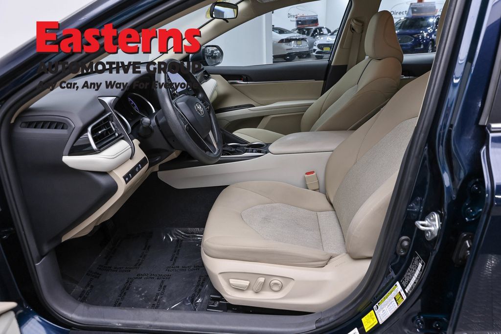 Used 2021 Toyota Camry LE FWD image 15