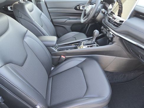 New 2026 Jeep Compass Latitude AWD/4WD image 13