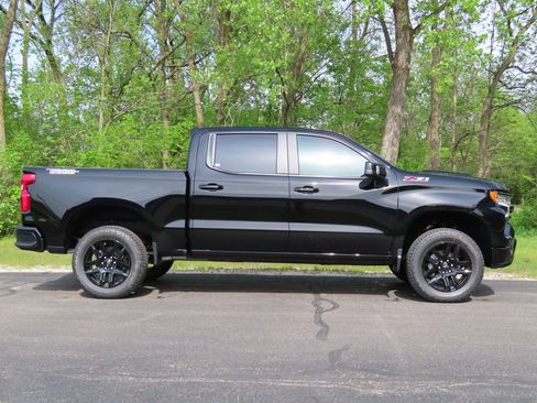 New 2026 Chevrolet Silverado 1500 LT Trail Boss w/ LT Trail Boss Premium Package AWD/4WD image 2