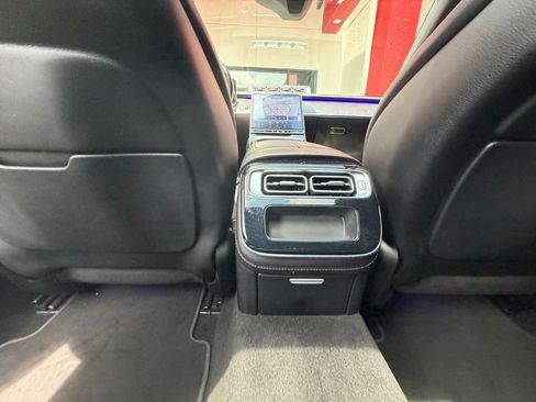 Used 2022 Mercedes-Benz S 500 4MATIC w/ AMG Line Package image 33