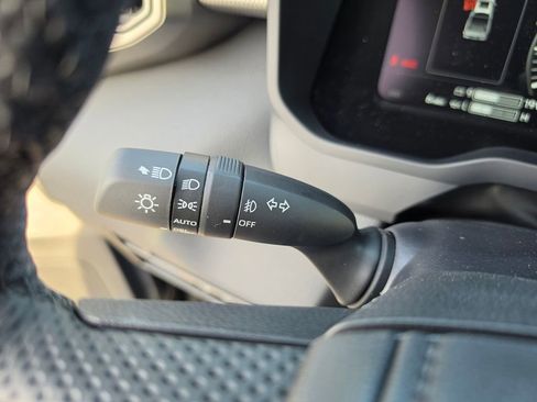 New 2026 Toyota Tundra Limited AWD/4WD image 17