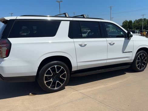 Used 2023 Chevrolet Suburban RST w/ Luxury Package RWD image 9