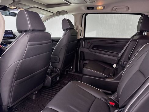 Used 2026 Honda Odyssey Elite image 32