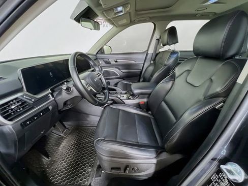 Used 2024 Kia Telluride S w/ S Sunroof Package FWD image 9