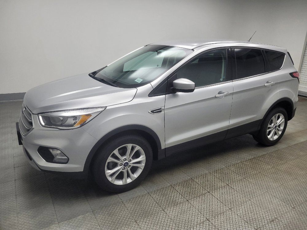 Used 2017 Ford Escape SE FWD image 2