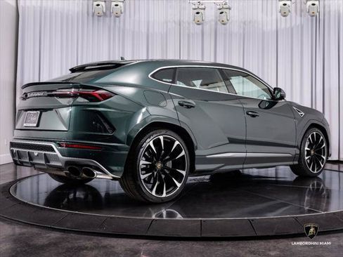 Used 2021 Lamborghini Urus AWD/4WD image 15