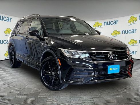 Used 2024 Volkswagen Tiguan SE R-Line AWD/4WD image 1