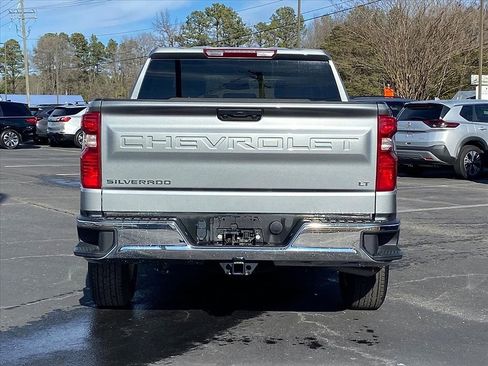 Used 2025 Chevrolet Silverado 1500 LT image 4