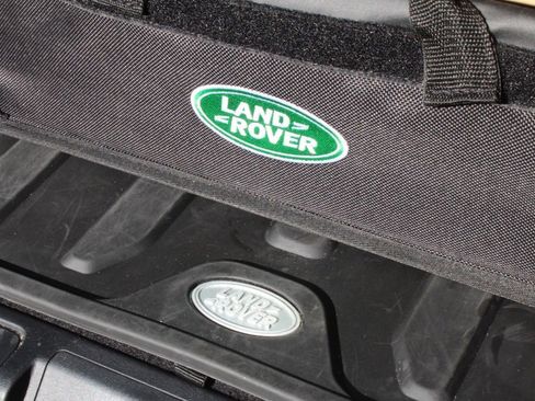 Certified 2025 Land Rover Discovery Dynamic SE image 42