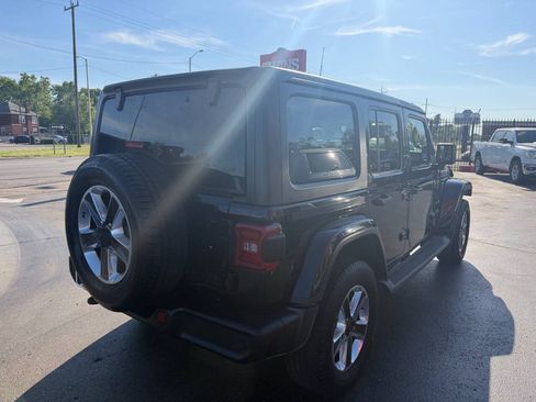Used 2020 Jeep Wrangler Unlimited Sahara w/ Dual Top Group AWD/4WD image 5