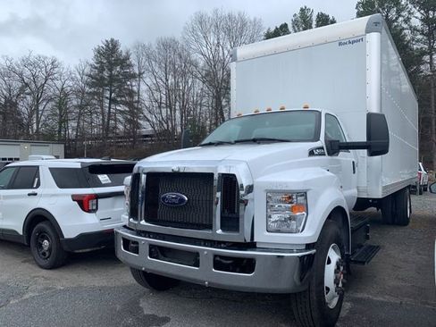 New 2025 Ford F650 2WD Regular Cab Super Duty image 4
