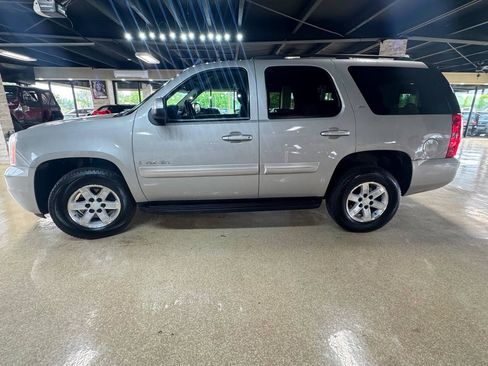 Used 2007 GMC Yukon SLT w/ SLT Preferred Equipment Group image 4