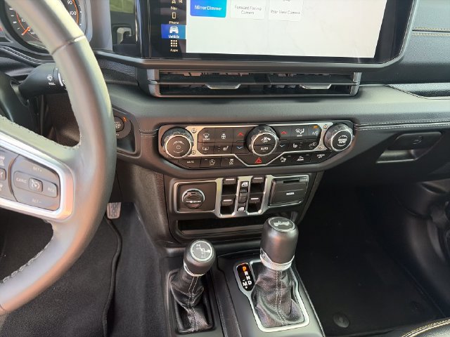 Certified 2025 Jeep Wrangler Unlimited Sahara AWD/4WD image 18