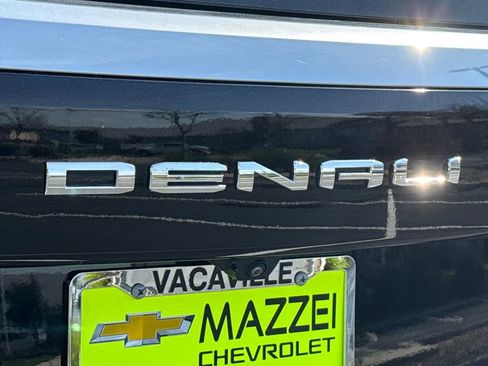 Used 2025 GMC Yukon XL Denali image 13