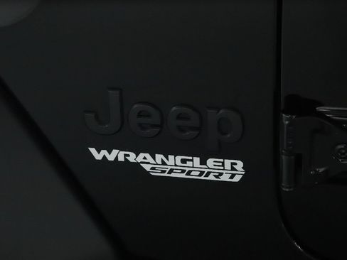 Used 2021 Jeep Wrangler Sport AWD/4WD image 34