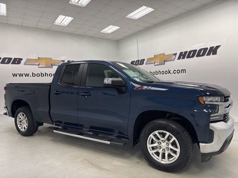 Used 2019 Chevrolet Silverado 1500 LT w/ All-Star Edition AWD/4WD image 3