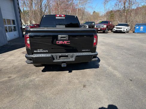 Used 2017 GMC Sierra 1500 Denali w/ Denali Ultimate Package AWD/4WD image 6
