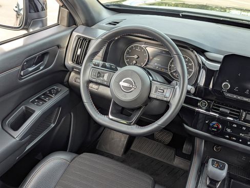 Used 2023 Nissan Pathfinder Rock Creek image 17