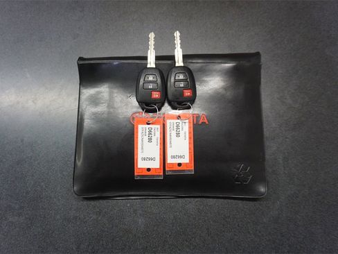 Used 2017 Toyota Tacoma SR5 image 17