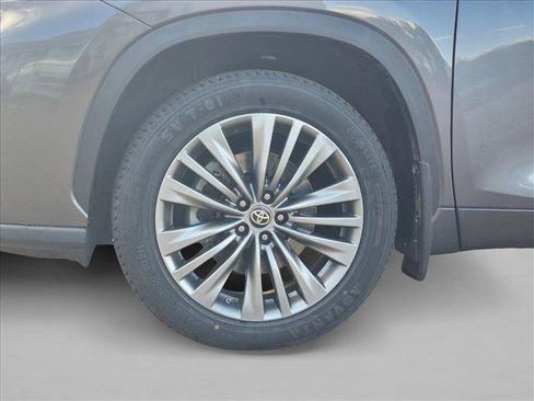 Used 2021 Toyota Highlander Platinum AWD/4WD image 25